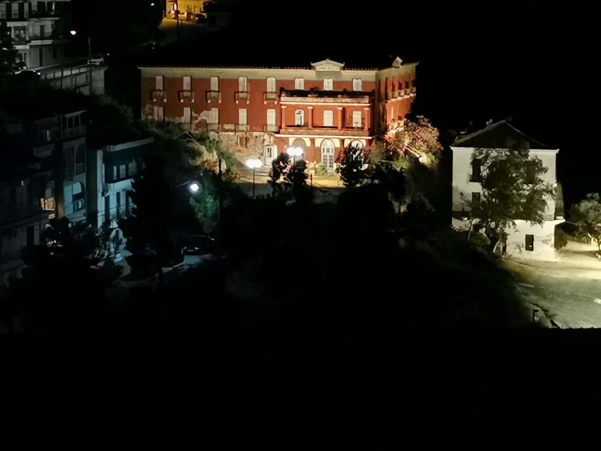 Hotel Rania Loutra Edipsou  Exterior photo